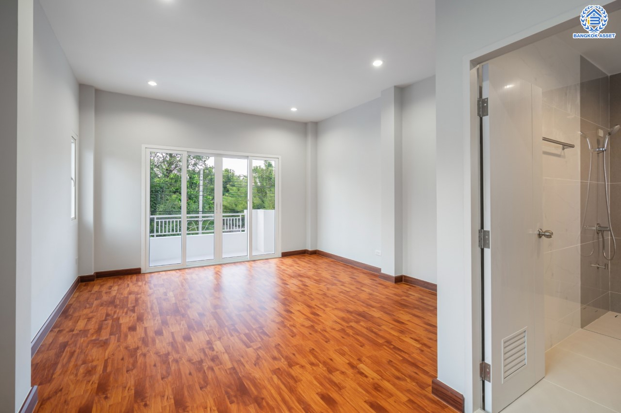 บ้านมือสองตกแต่งใหม่ ม.เพอร์เฟคเพลส1 ราชพฤกษ์ คุณภาพแบรนด์ Property Perfect เนื้อที่ 63.7 ตร.ว. บ้านเดี่ยวหลังใหญ่ ตอบโจทย์ทุกการอยู่อาศัย ฟังก์ชัน 3 ห้องนอน 3 ห้องน้ำ 2 ที่จอดรถ บนทำเลติดถนนราชพฤกษ์ ใกล้วงเวียนพระราม5 และรถไฟฟ้า "สถานีบางรักน้อยท่าอิฐ"